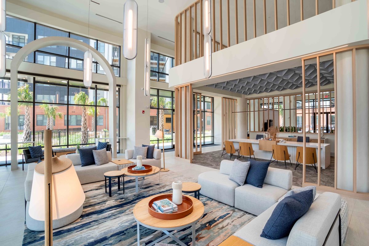Metropolitan At The Riverwalk Apartments